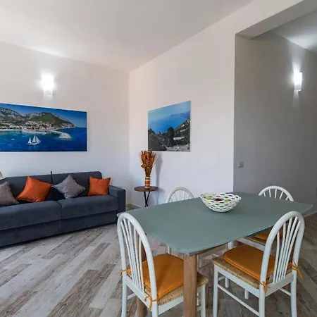 Apartament Appartamento Castula